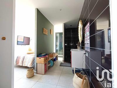 Maison - 230 m² - 7 pièces