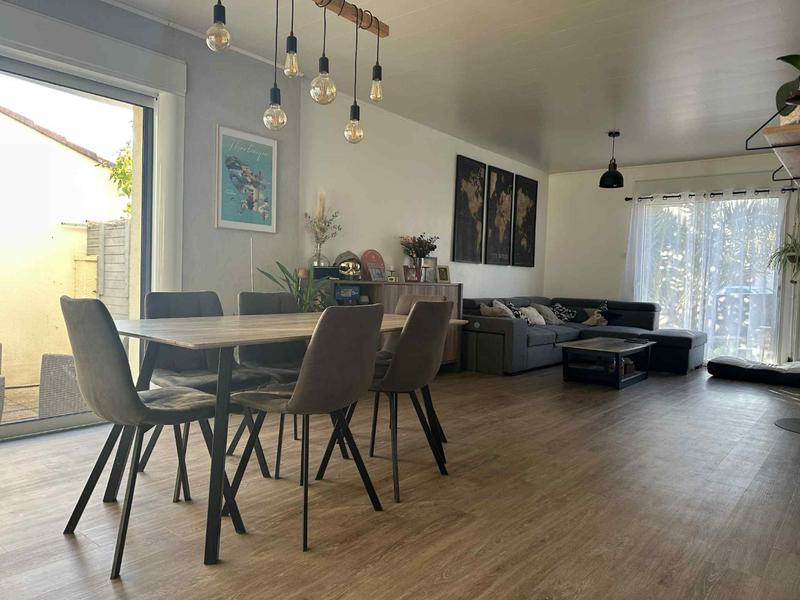 Maison - 97 m² - 5 pièces