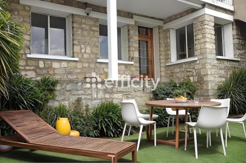 Maison - 200 m² - 7 pièces