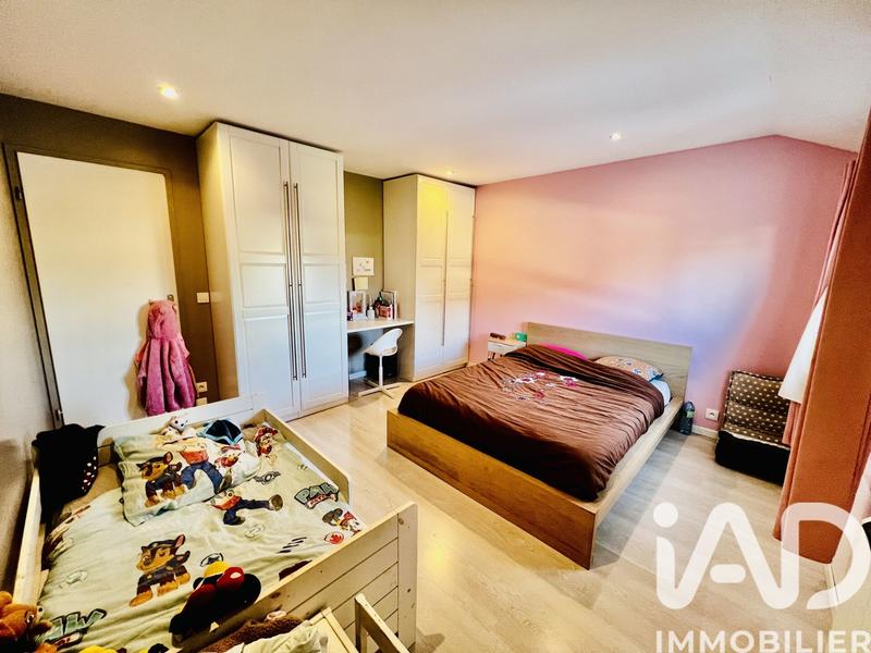 Maison - 99 m² - 5 pièces