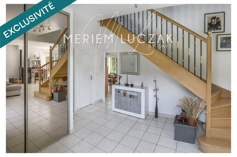 Maison - 199 m² - 7 pièces