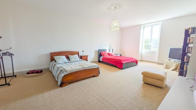 Maison de maîtres - 460 m² - 10 pièces