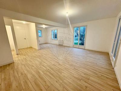 Maison - 76 m² - 3 pièces