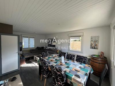 Maison - 85 m² - 5 pièces