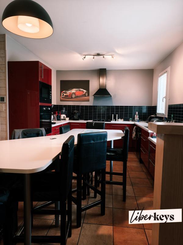 Maison - 177 m² - 7 pièces