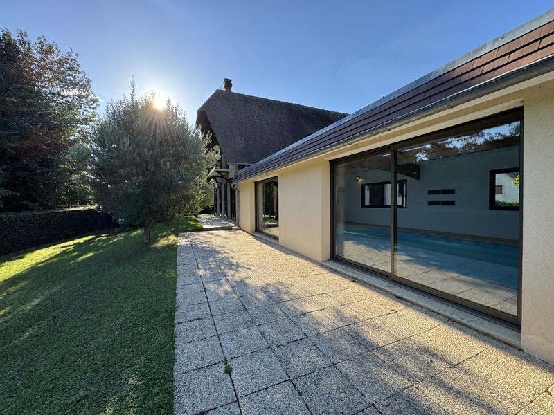 Maison - 140 m² - 5 pièces