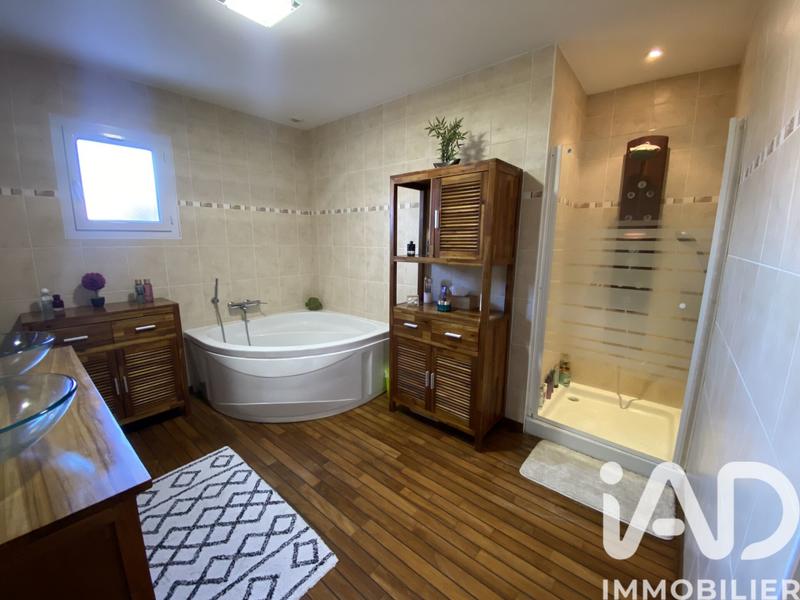 Maison - 163 m² - 7 pièces