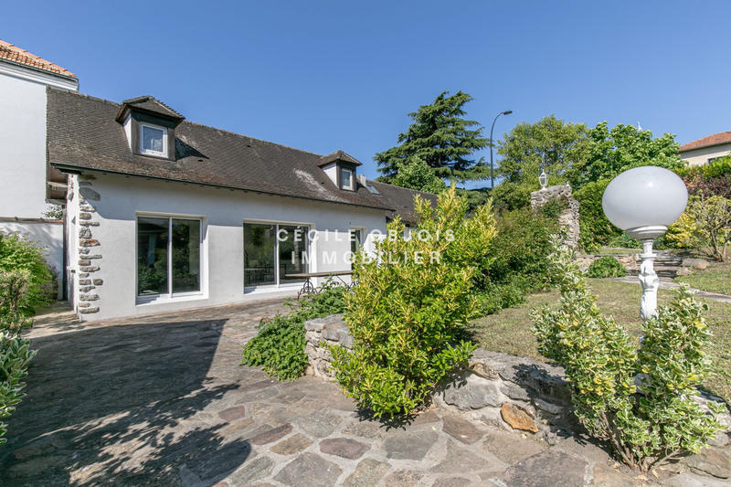 Maison ancienne - 272 m² - 9 pièces