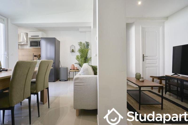 Chambre - 9 m² - 1 pièce