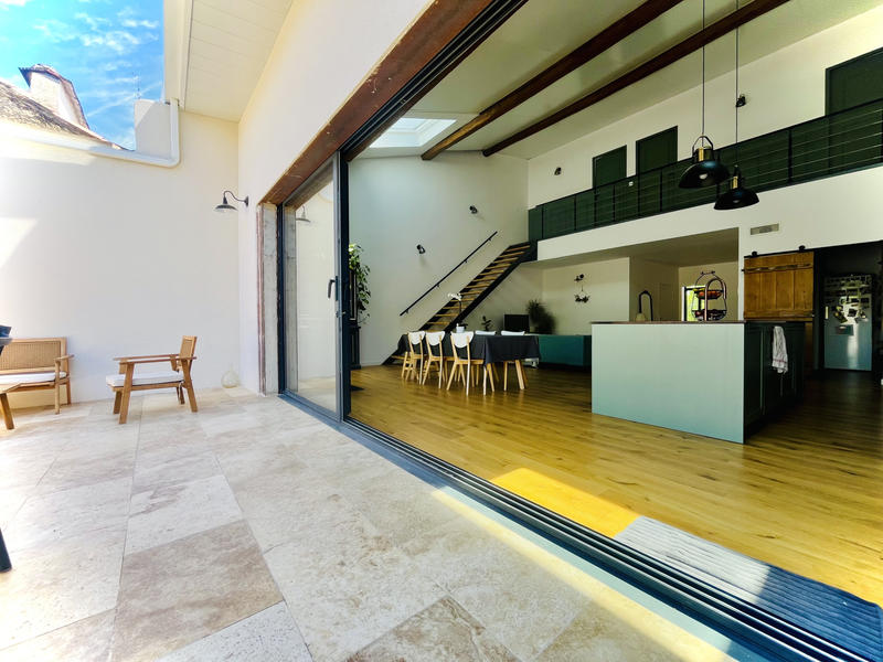 Maison - 200 m² - 7 pièces