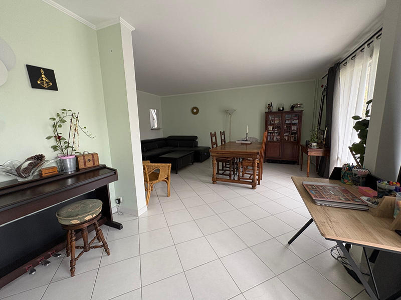 Appartement - 98 m² - 5 pièces