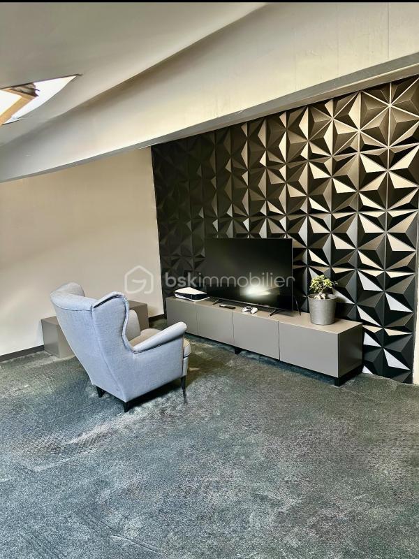 Appartement - 210 m² - 8 pièces