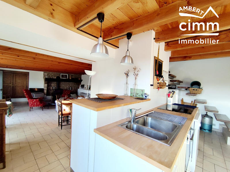 Maison - 265 m² - 21 pièces