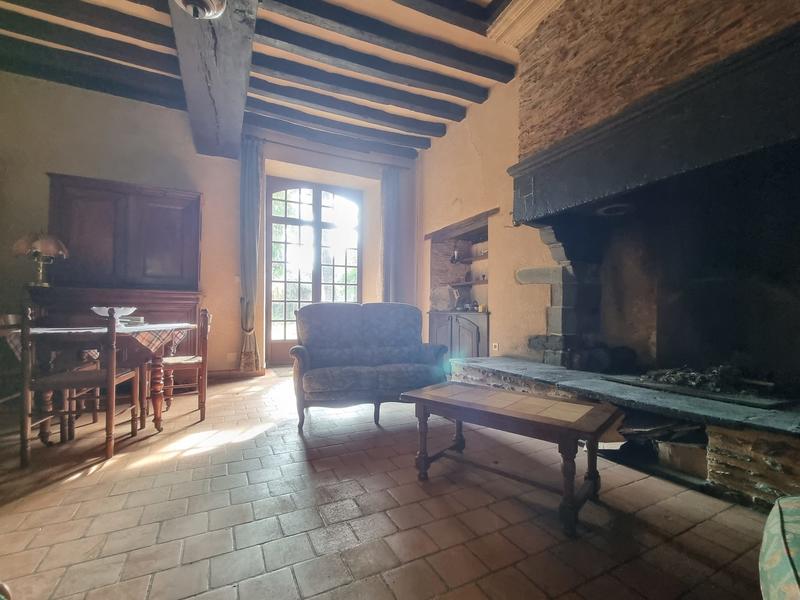 Maison ancienne - 317 m² - 11 pièces