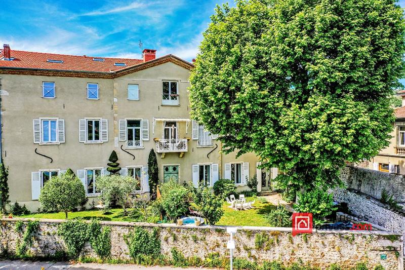 Loft - 135 m² - 3 pièces