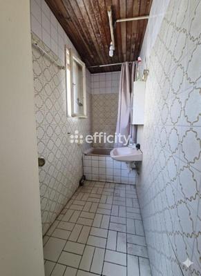 Pavillon - 80 m² - 5 pièces