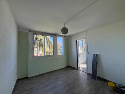 Appartement - 77 m² - 4 pièces