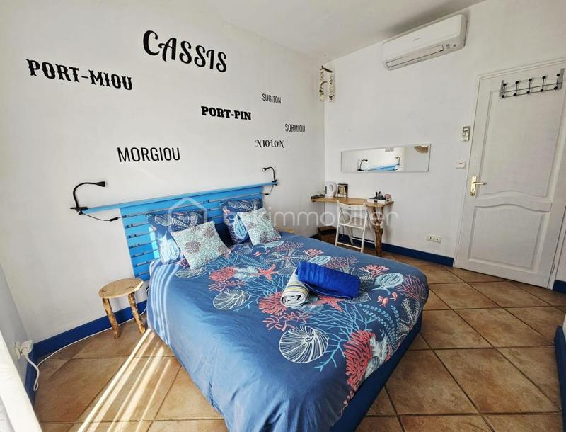 Demeure - 242 m² - 11 pièces