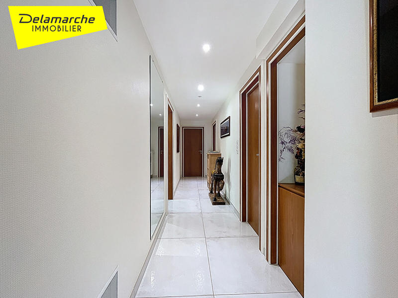 Maison - 260 m² - 9 pièces