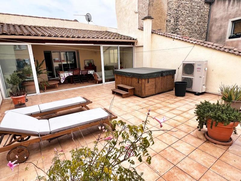 Maison - 213 m² - 6 pièces