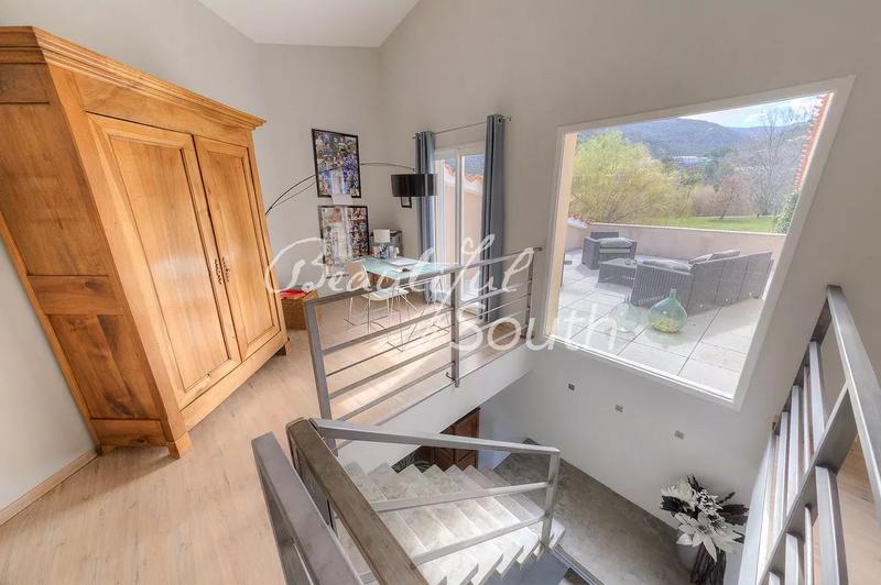 Maison - 279 m² - 6 pièces