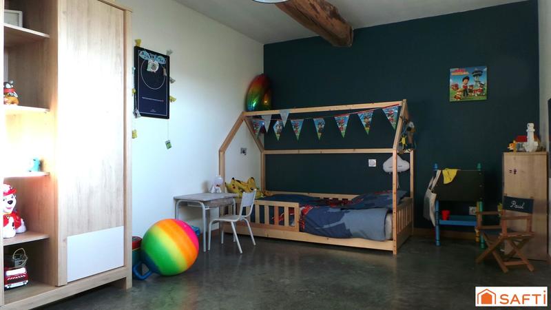 Maison - 211 m² - 6 pièces