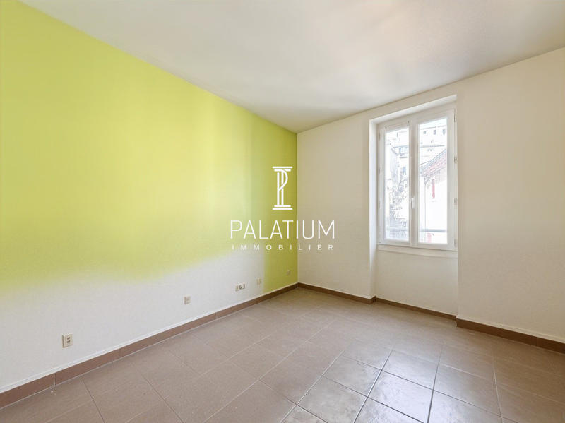 Local commercial - 158 m² - 6 pièces