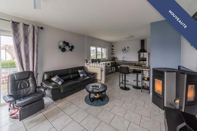 Maison - 99 m² - 5 pièces