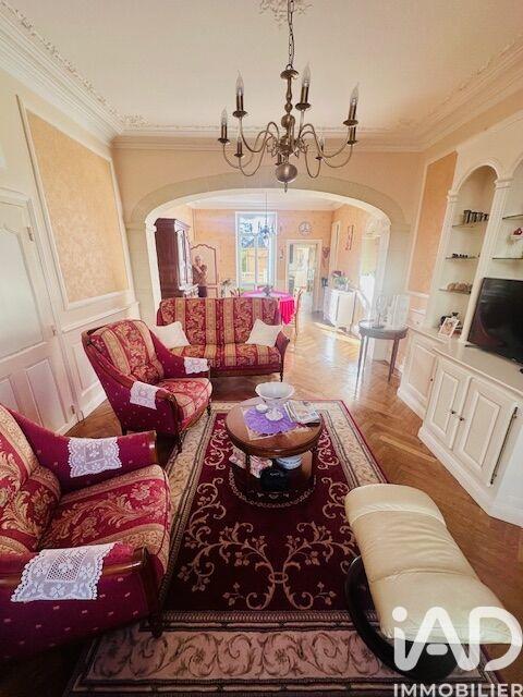 Maison de ville - 246 m² - 11 pièces