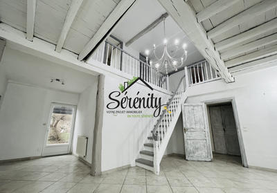 Maison - 260 m² - 6 pièces