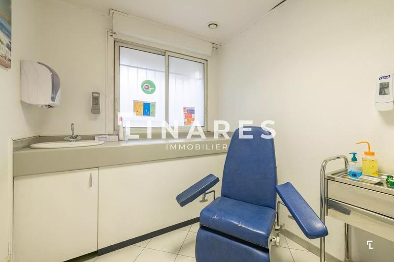 Bureau - 214 m² - 6 pièces