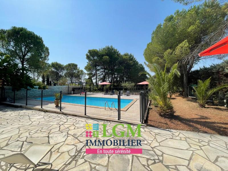 Villa - 222 m² - 7 pièces