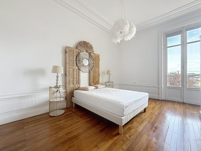 Bureau - 160 m² - 4 pièces