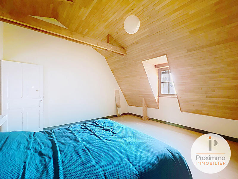 Maison - 231 m² - 7 pièces