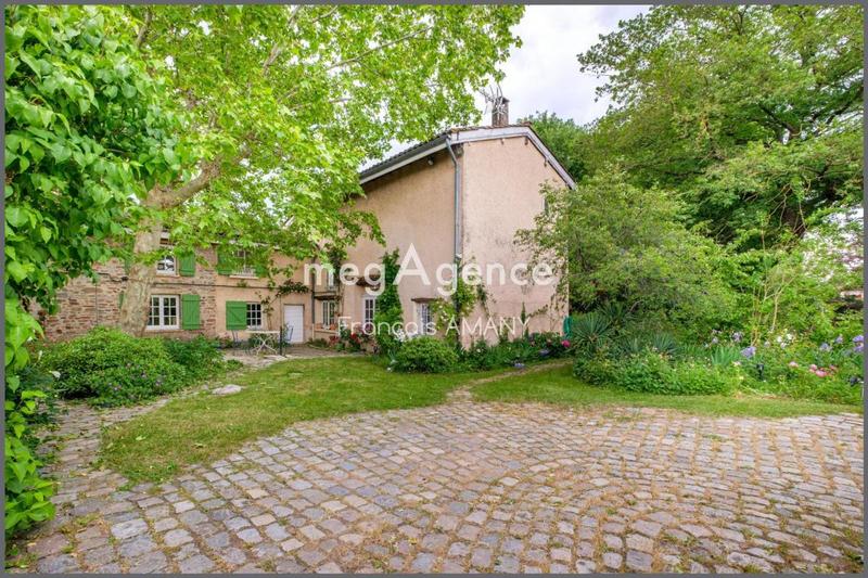 Maison de campagne - 250 m² - 8 pièces