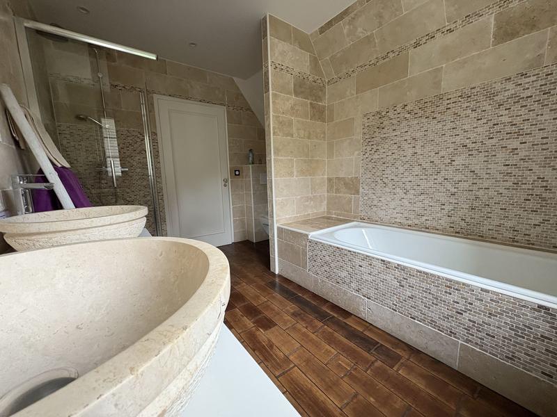 Maison - 500 m² - 9 pièces