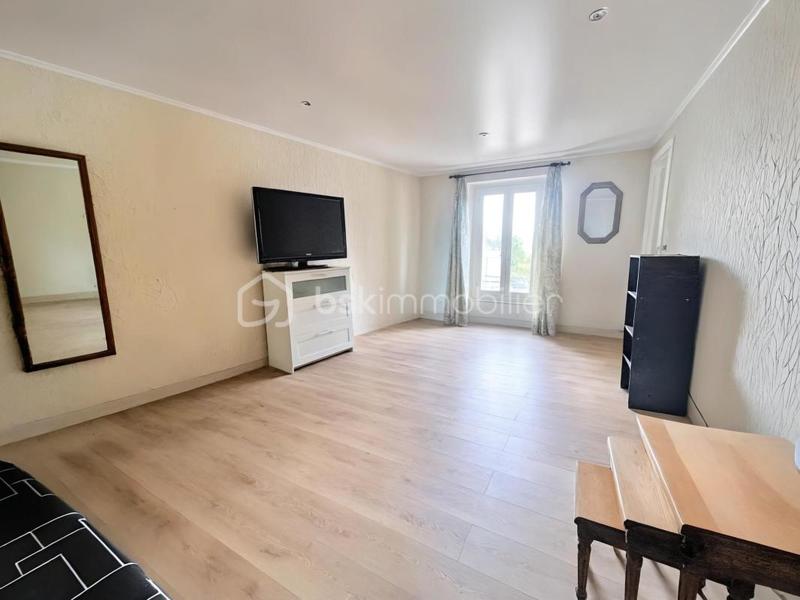 Maison - 280 m² - 15 pièces