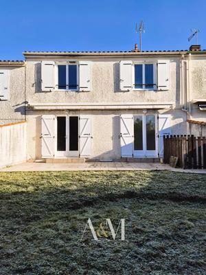 Maison - 90 m² - 5 pièces