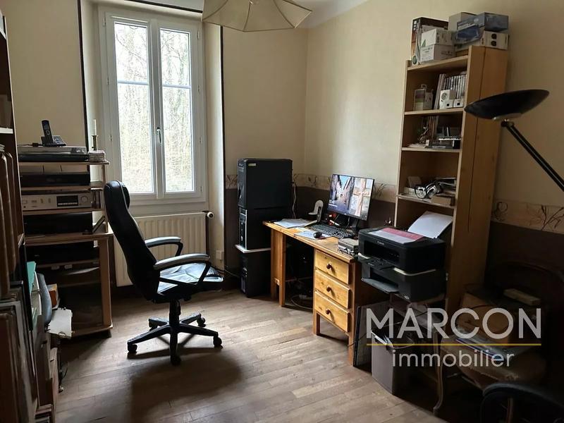 Maison - 213 m² - 15 pièces
