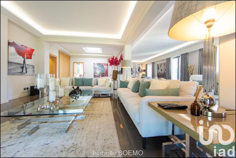 Maison de maîtres - 348 m² - 11 pièces