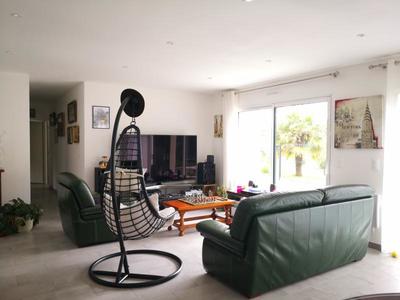 Maison - 163 m² - 6 pièces