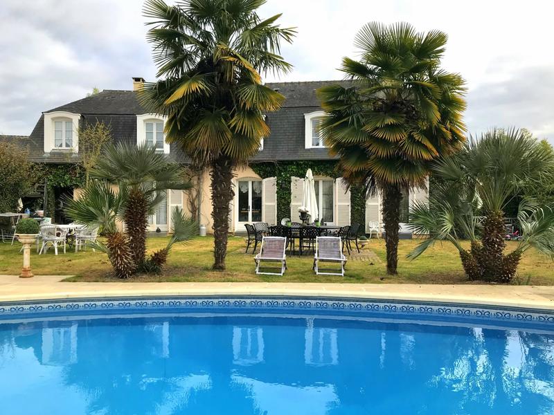 Maison - 206 m² - 10 pièces