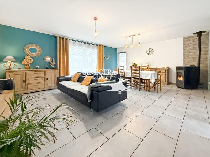 Maison - 93 m² - 4 pièces