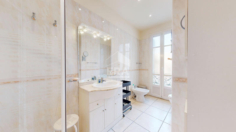 Appartement - 76 m² - 3 pièces