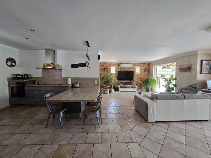 Maison - 163 m² - 5 pièces