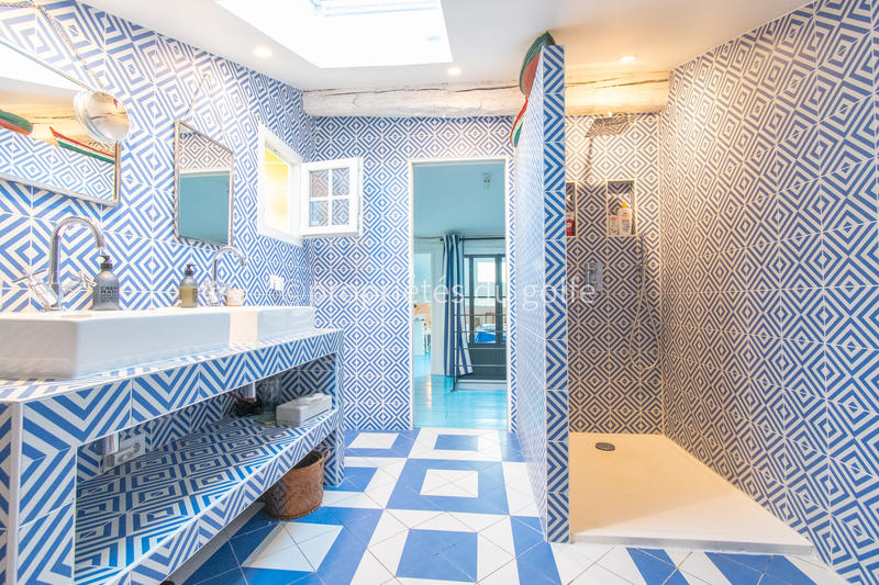 Appartement - 100 m² - 3 pièces