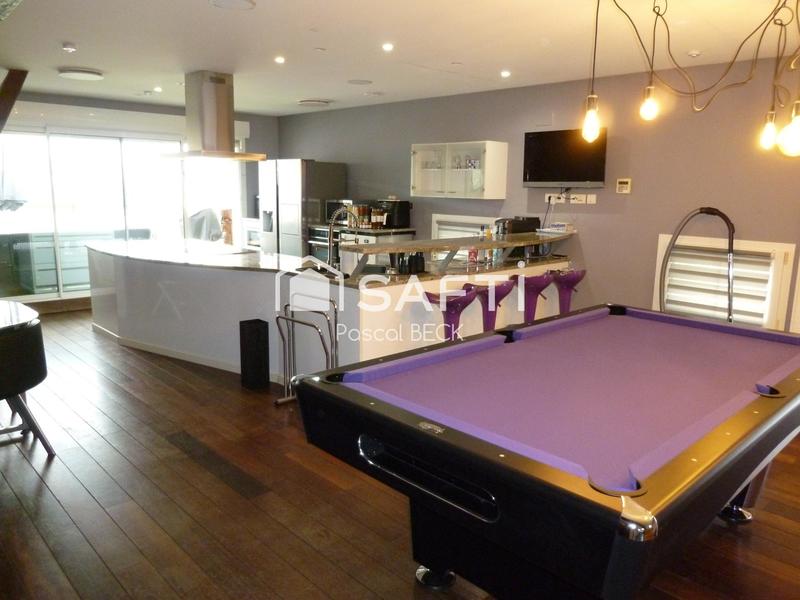 Appartement - 95 m² - 2 pièces