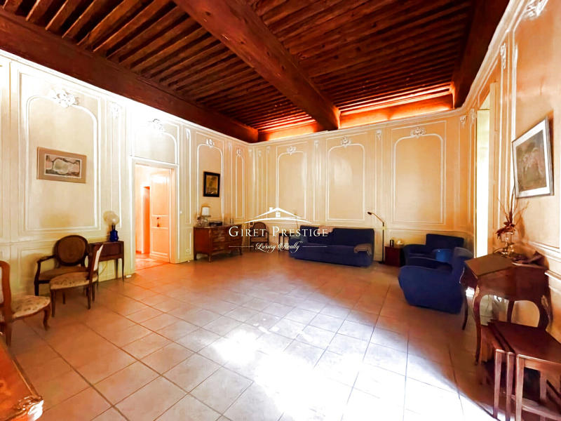 Maison - 519 m² - 14 pièces