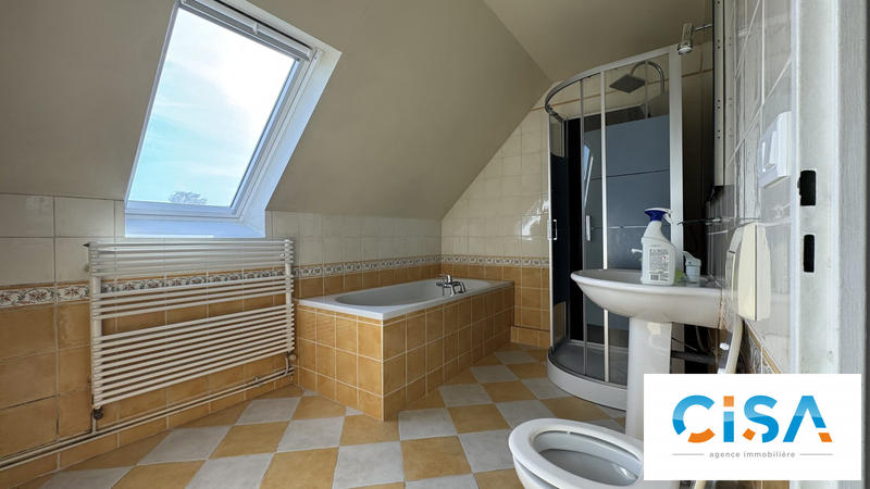 Maison traditionnelle - 125 m² - 6 pièces