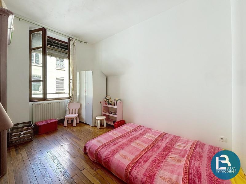 Appartement - 90 m² - 3 pièces